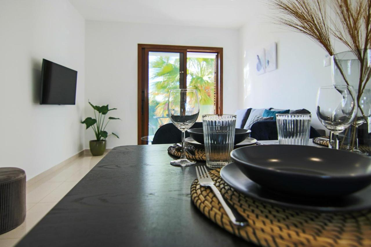 Phaedrus Living: Seaside Flat Constantinos 113 Apartament